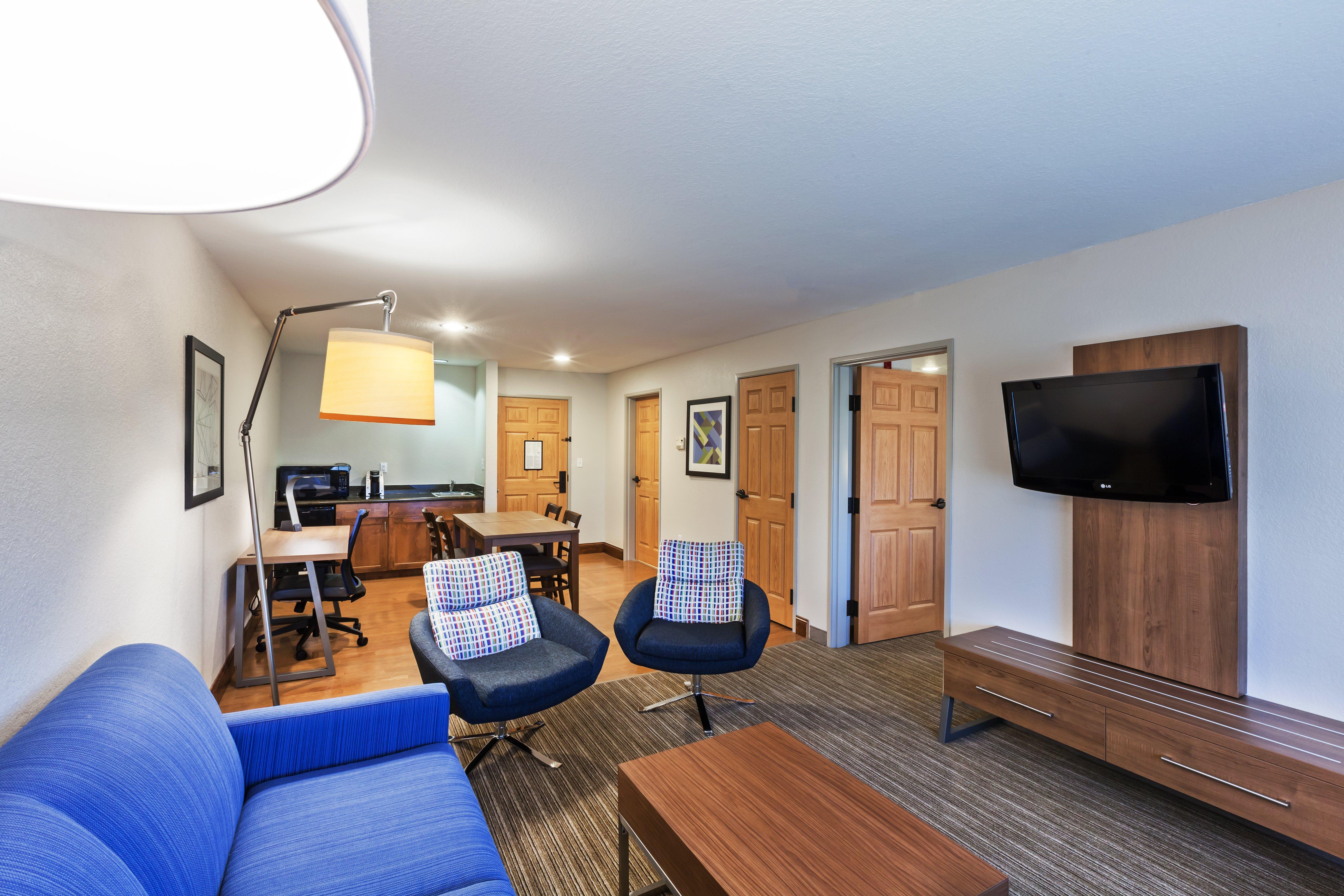 Holiday Inn Express & Suites Tulsa S Broken Arrow Hwy 51 By Ihg Exterior foto