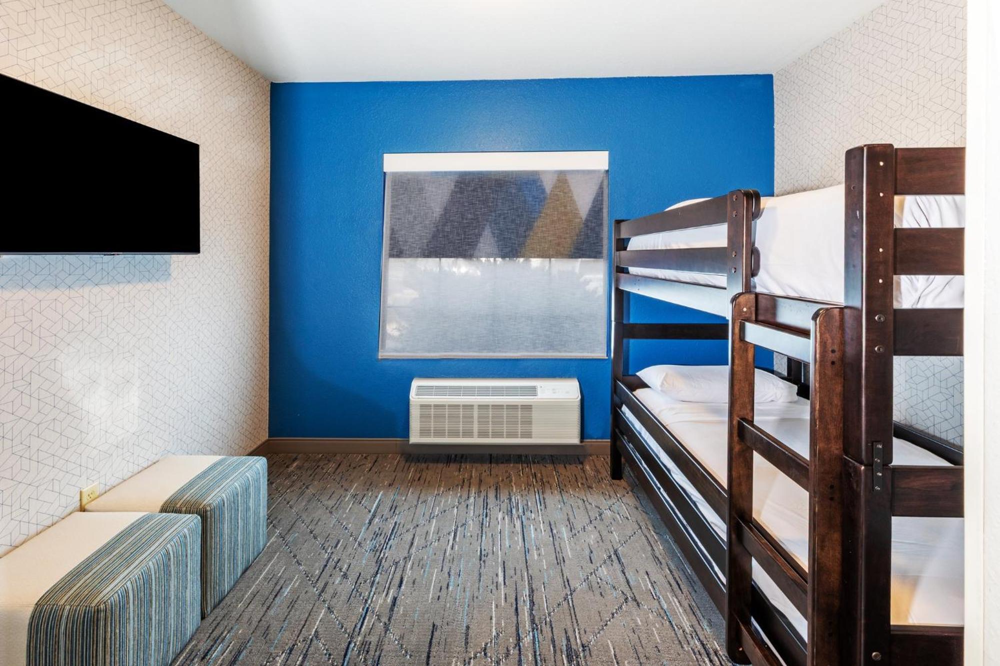 Holiday Inn Express & Suites Tulsa S Broken Arrow Hwy 51 By Ihg Exterior foto
