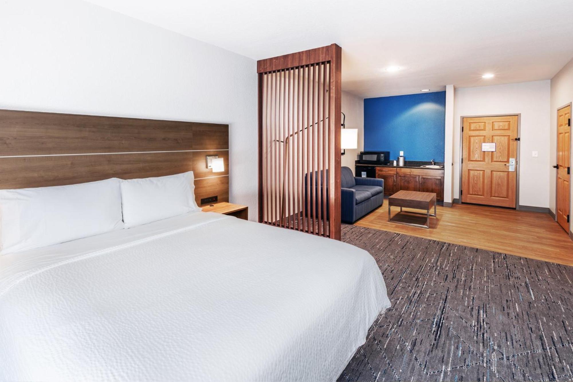 Holiday Inn Express & Suites Tulsa S Broken Arrow Hwy 51 By Ihg Exterior foto